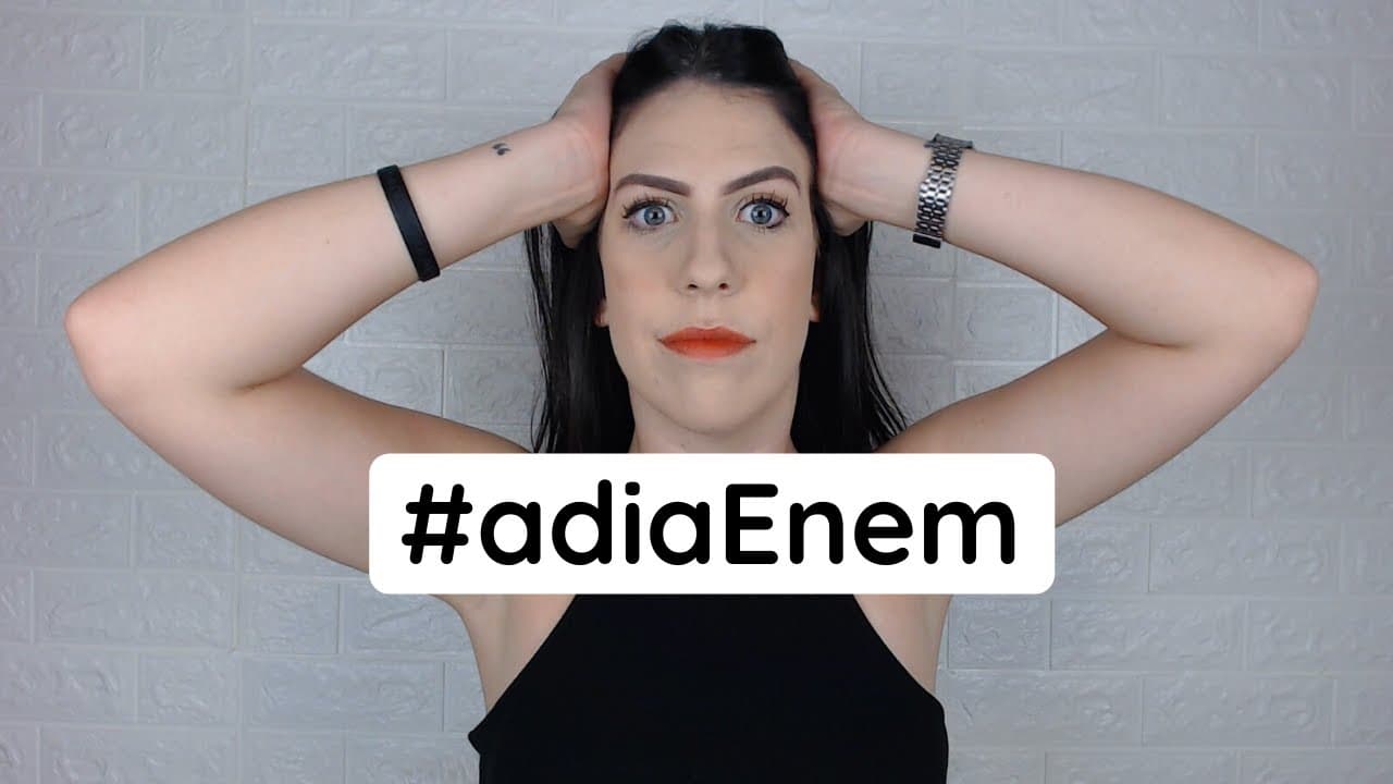 Thumbnail: Parece que a gente está vivendo um tema de redação #adiaEnem