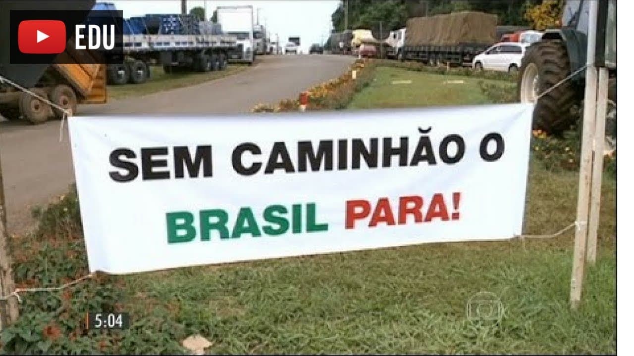 Thumbnail: [Atualidades 2018] A culpa é dos caminhoneiros? 🤔 Conheça a história por trás do rodoviarismo
