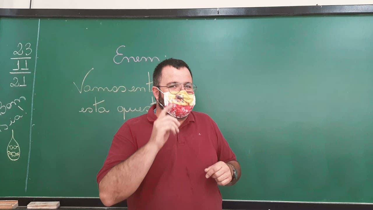 Thumbnail: Resolução Enem 2021 - questão do solstício/direção da sombra dos prédios em Brasília