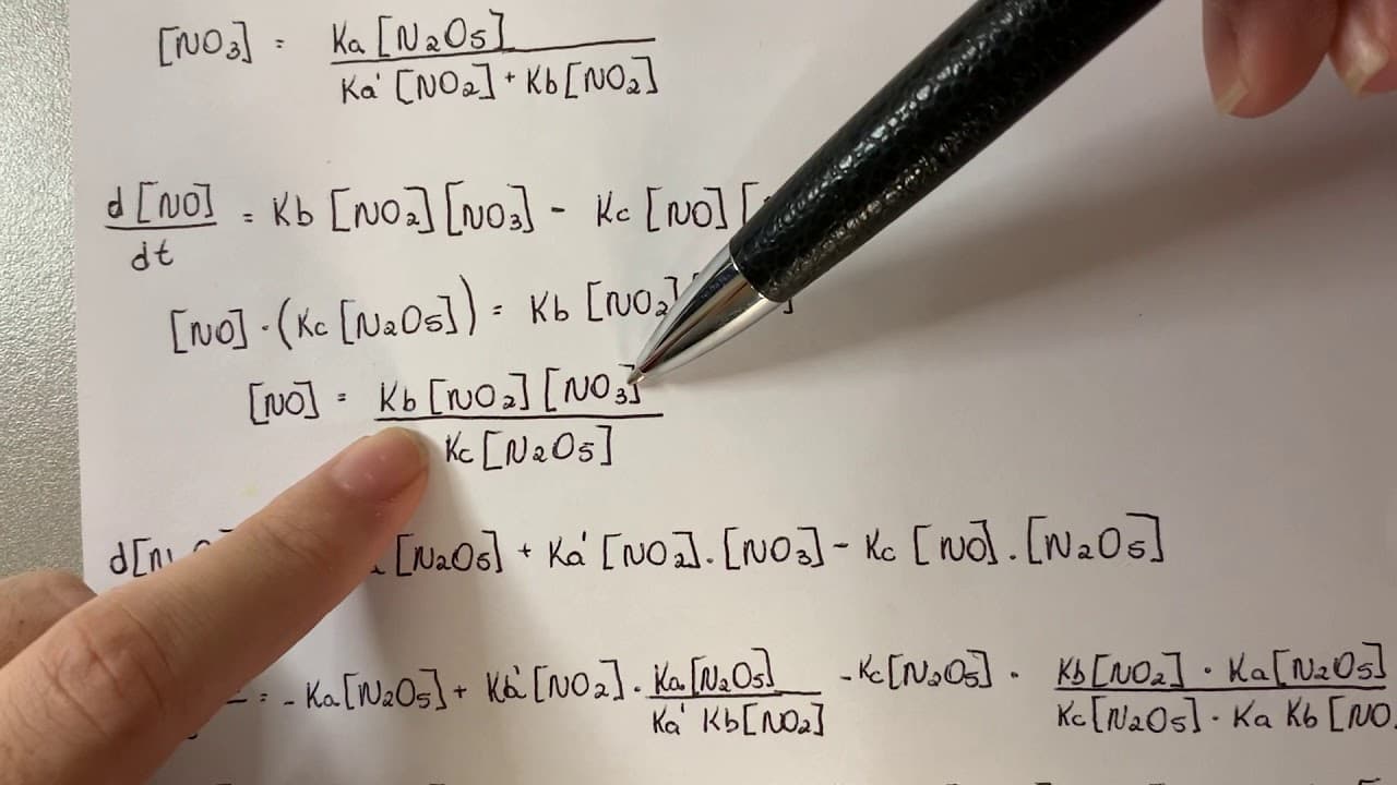 Thumbnail: Trabalho de química UFMG