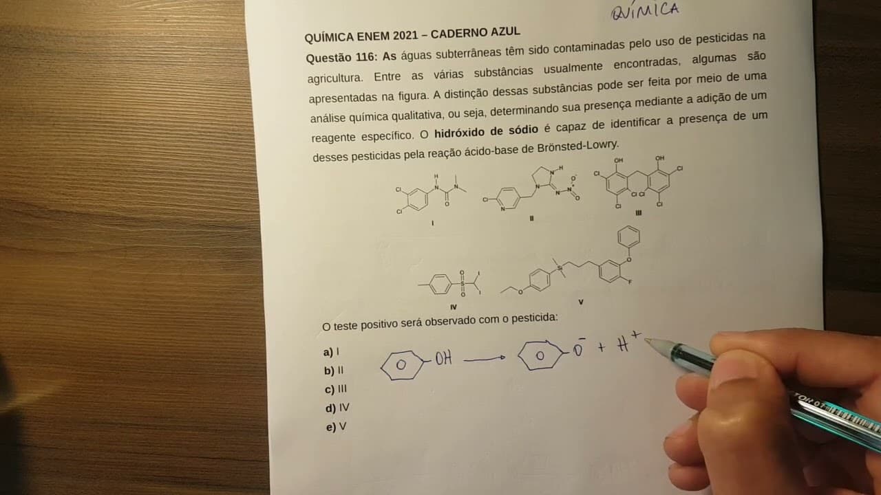 Thumbnail: Química ENEM 2021 Questão 116 - As águas subterrâneas têm sido contaminadas pelo uso de pesticidas