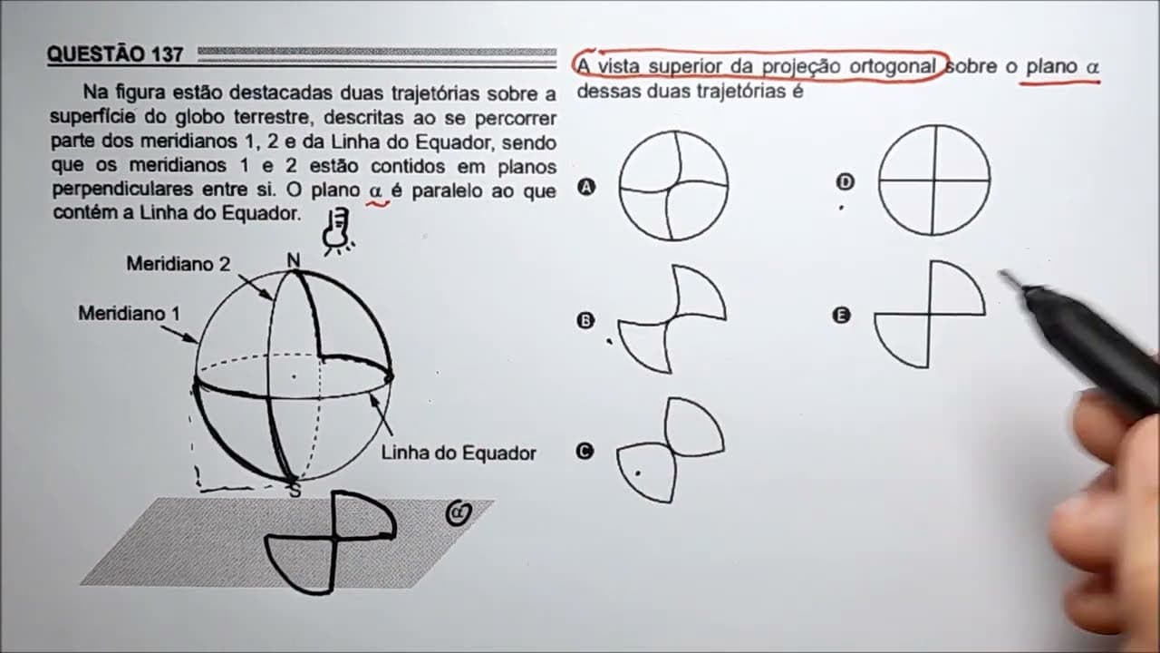 Thumbnail: ENEM 2022 - PROJEÇÃO : Na figura estão destacadas duas trajetórias sobre a superfície do globo.