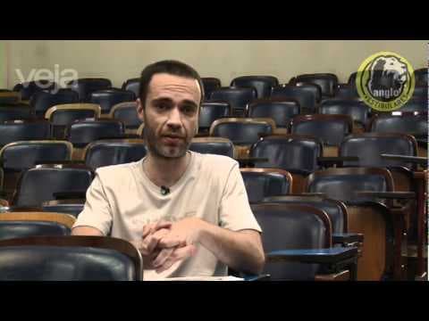 Thumbnail da aula: Enem 2011: Comentários das questões de gramática e texto