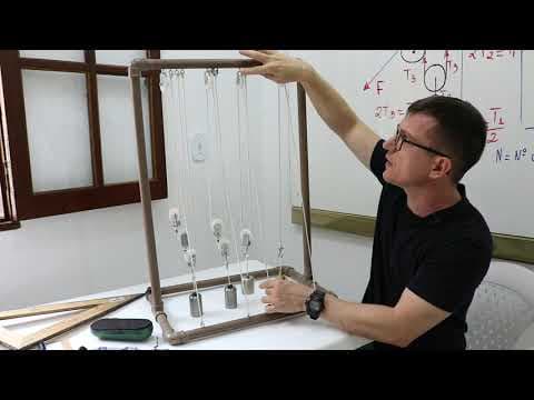 Thumbnail da aula: EXPERIMENTO - O que são POLIAS ou ROLDANAS fixas e móveis? Talha exponencial - Prof  Marcelo Boaro