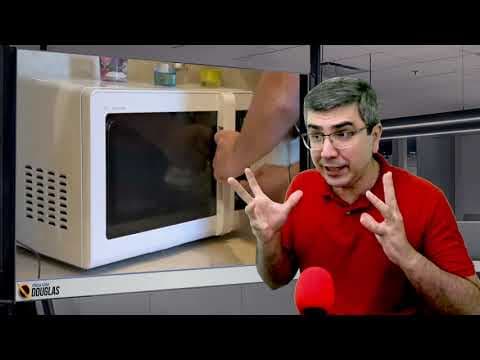 Thumbnail da aula: Micro-ondas deixa a comida radioativa? | Física do cotidiano